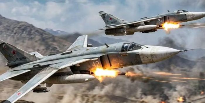 Ngoài cuộc tập kích bằng hai máy bay cường kích Su-24, Iran còn phóng nhiều tên lửa và máy bay không người lái nhằm vào căn cứ Al Udeid. Tehran tuyên bố các đòn tấn công đã gây ra nhiều thiệt hại đối với cơ sở quân sự này.