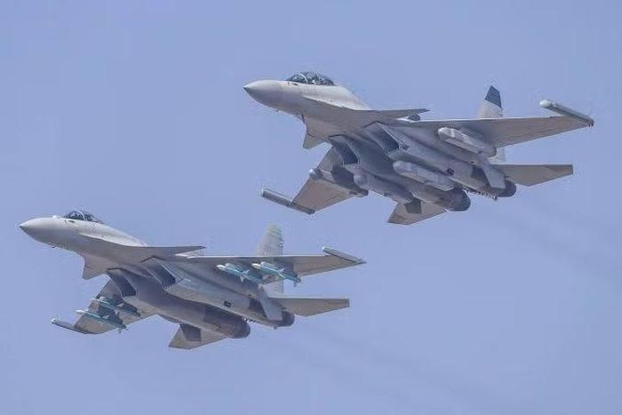 Dữ liệu thu về đã được sử dụng để tạo ra máy bay chiến đấu J-15, chiếc tiêm kích hạm của Trung Quốc đã thực hiện chuyến bay thử nghiệm đầu tiên vào năm 2009 và đã trở thành xương sống của các biên đội tác chiến tàu sân bay của nước này.