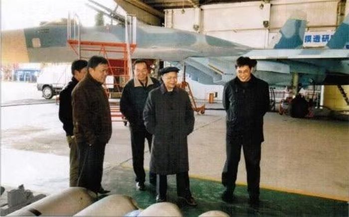"Nếu không có chiếc J-15, chương trình sản xuất máy bay chiến đấu trên hạm của Trung Quốc khó có thể phát triển như ngày nay, thậm chí còn vượt trội Mỹ trên một số lĩnh vực".