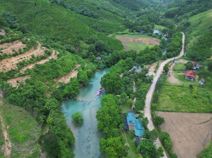 'Thời gian tới, địa phương tiếp tục đầu tư hạ tầng, phát triển du lịch cộng đồng, trải nghiệm và du lịch xanh, đưa thác Mây trở thành điểm nhấn của du lịch phía tây Thanh Hóa', ông Mạnh nói. Ảnh: Đình Minh