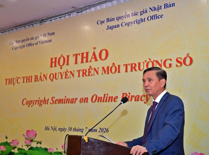 Cục trưởng Cục Bản quyền tác giả Trần Hoàng phát biểu tại Hội thảo.