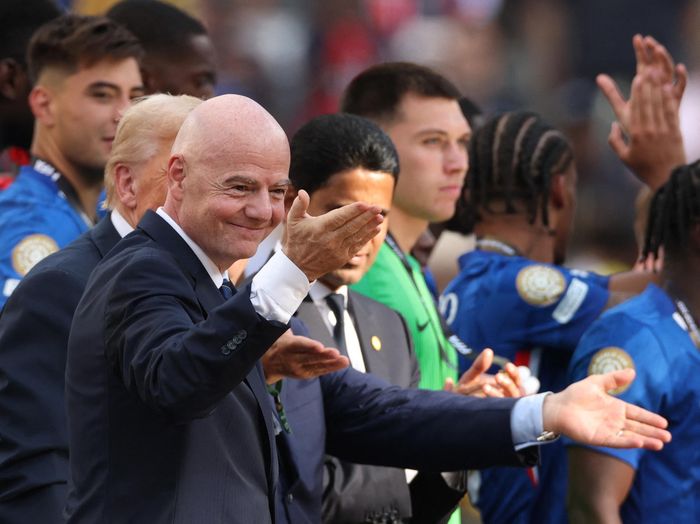  Ông Infantino bị chỉ trích dữ dội. 