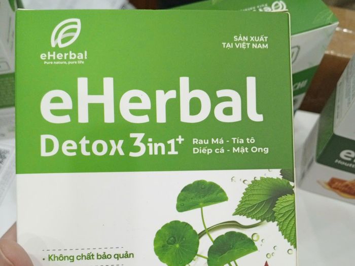  Một trong những sản phẩm vi phạm bị phát hiện và tiêu hủy của Công ty Eherbal. Ảnh: DMS. 