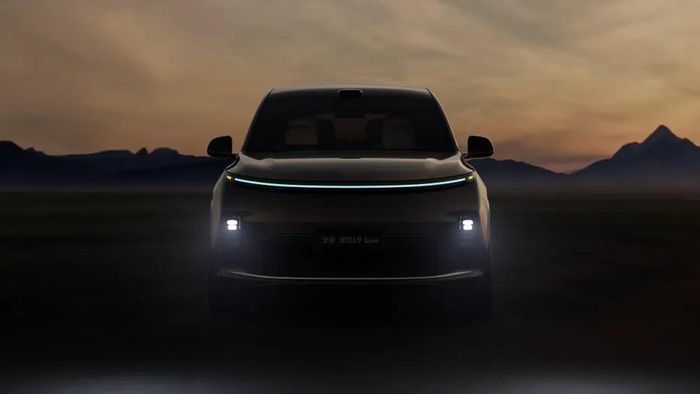  Dải đèn màu xanh trên Li Auto L9. Ảnh: Li Auto.