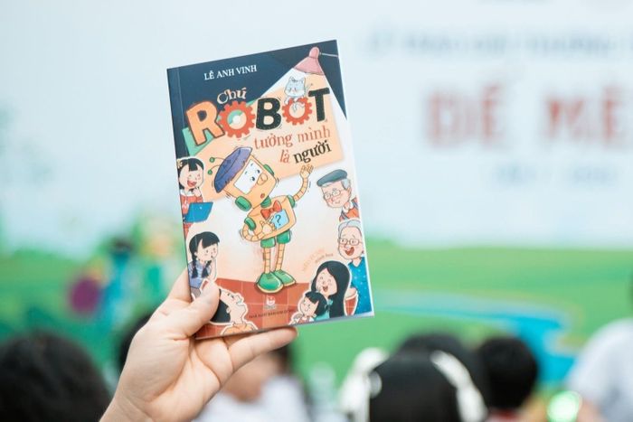  Cuốn sách Chú robot tưởng mình là người. Ảnh: NXB Kim Đồng.
