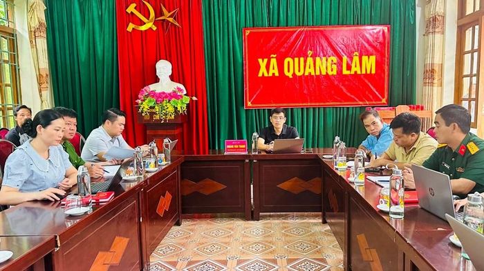 Các đại biểu tham dự tại điểm cầu xã Quảng Lâm