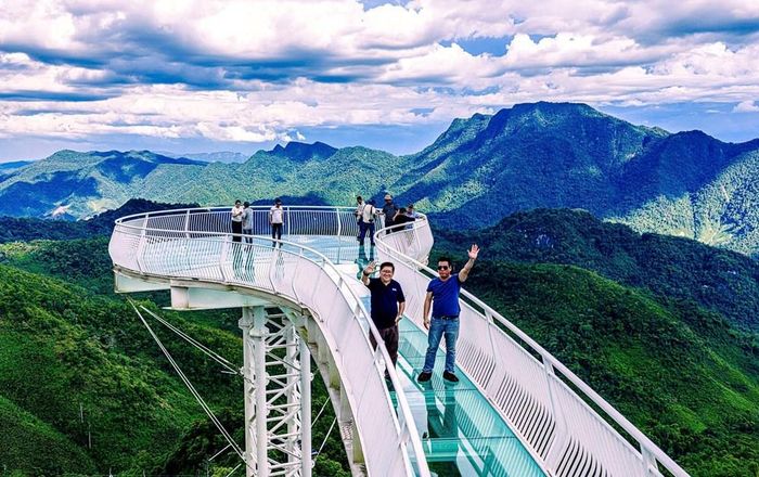 Toàn bộ vé cáp treo và cầu kính Ngọc Rồng được miễn phí trong khuôn khổ sự kiện