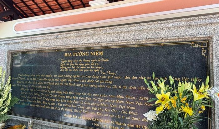 Bia tưởng niệm sẽ được di dời để tiếp tục mở rộng phạm vi khai quật, tìm kiếm hài cốt liệt sĩ