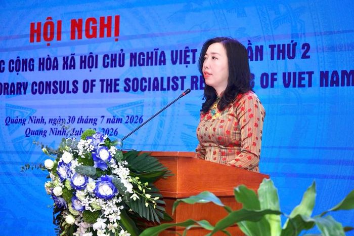 Thứ trưởng Bộ Ngoại giao Lê Thị Thu Hằng