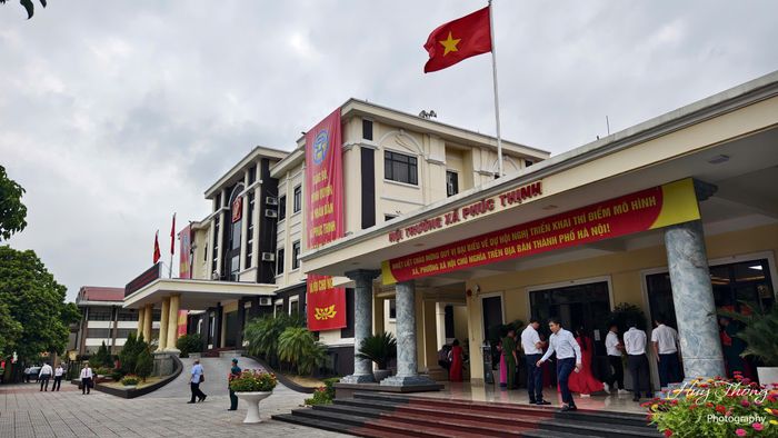  Trụ sở Đảng ủy và Ủy ban nhân dân xã Phúc Thịnh trong ngày diễn ra Hội nghị triển khai mô hình xã, phường xã hội chủ nghĩa trên địa bàn thành phố Hà Nội ngày 16/7 