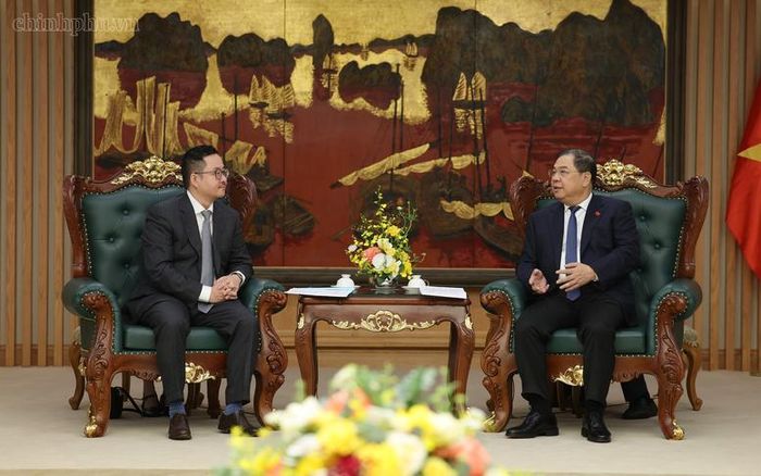 Phó Thủ tướng Thường trực đánh giá cao kết quả đầu tư, kinh doanh của Tập đoàn Yongjin thời gian qua - Ảnh: VGP/Phương Nguyên