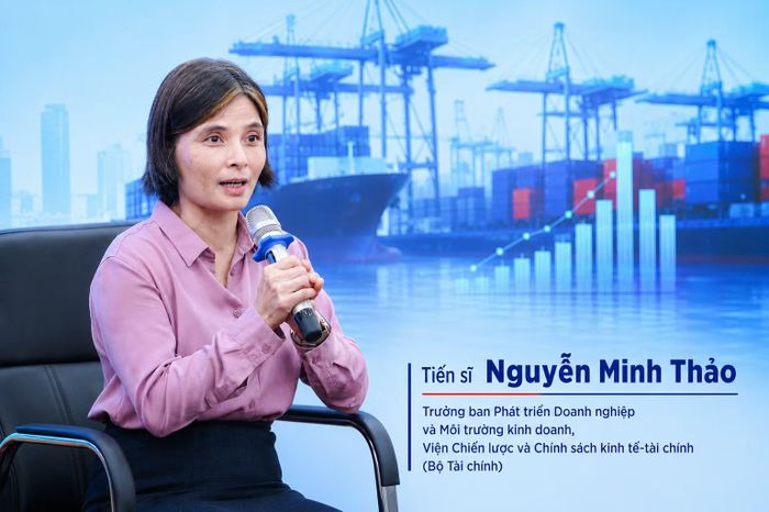 Tiến sĩ Nguyễn Minh Thảo cho rằng, sức mạnh tổng hợp của nền kinh tế chỉ được nhân lên khi cải cách thể chế thực sự hóa giải được gánh nặng vướng mắc mà doanh nghiệp gặp phải. (Ảnh có sử dụng yếu tố AI)