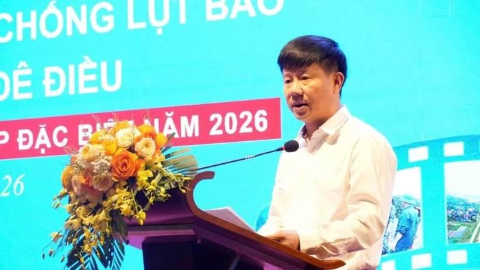 Cục trưởng Cục Quản lý đê điều và Phòng, chống thiên tai Phạm Đức Luận phát biểu khai mạc hội nghị tập huấn
