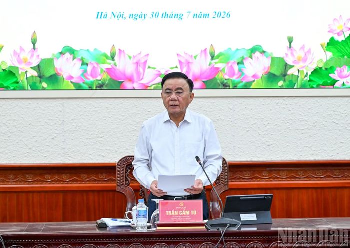 Thường trực Ban Bí thư Trần Cẩm Tú phát biểu kết luận cuộc làm việc. (Ảnh: DUY LINH)