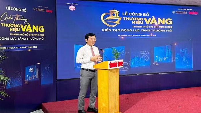 Nhà báo Trần Xuân Toàn, Phó Tổng Giám đốc Cơ quan Báo và Phát thanh, Truyền hình Thành phố Hồ Chí Minh, Tổng Biên tập Báo điện tử Tuổi trẻ, Chủ tịch Hội đồng bình chọn, giới thiệu những điểm cơ bản của Giải thưởng.