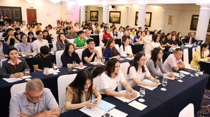 Các đại biểu tham dự hội nghị tập huấn.
