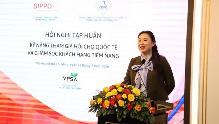 Bà Hồ Thị Quyên, Phó Giám đốc Trung tâm Xúc tiến Thương mại và Đầu tư Thành phố Hồ Chí Minh phát biểu tại sự kiện.