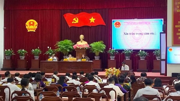 Quang cảnh kỳ họp.