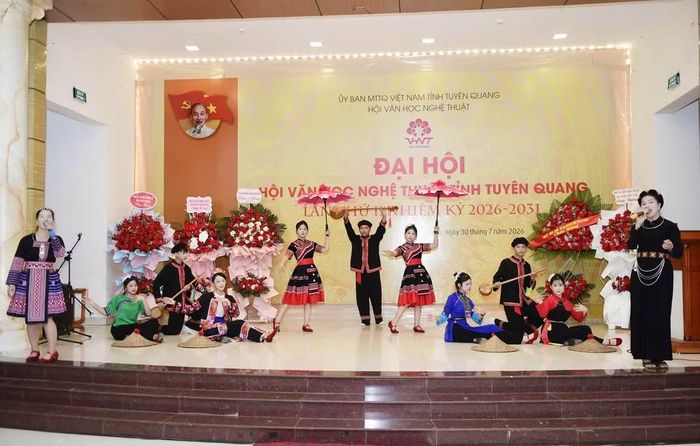 Chương trình văn nghệ tại đại hội.