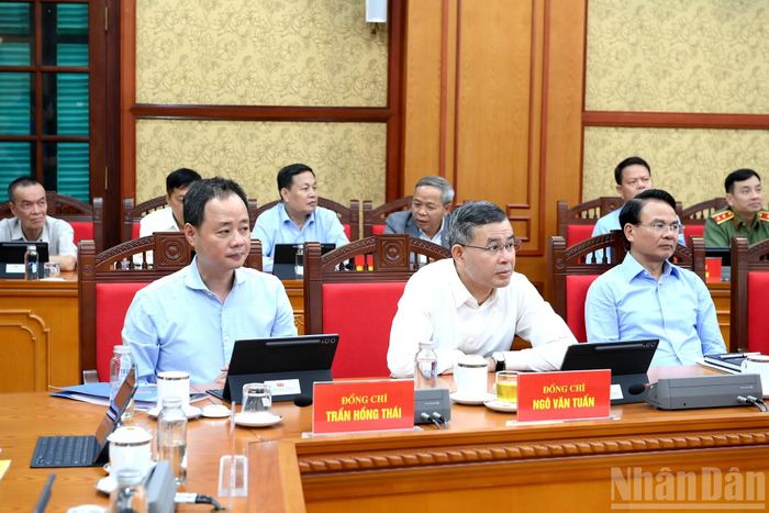 Các đại biểu tham dự phiên họp.