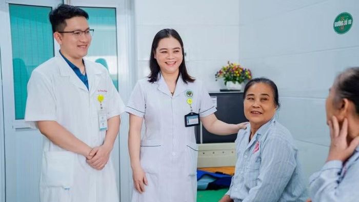 Khám, chữa bệnh tại Bệnh viện Đa khoa thành phố Vinh, Nghệ An. (Ảnh: nhandan.vn)