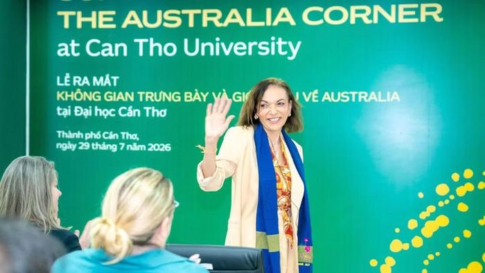 Bà Anne Aly, Bộ trưởng Phát triển quốc tế Australia tại sự kiện. (Ảnh: Đại sứ quán Australia tại Việt Nam)