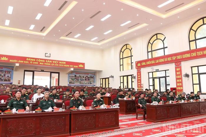 Các đại biểu dự hội nghị.