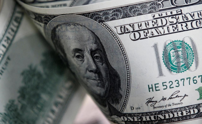 Đồng USD giảm giá sau quyết định giữ nguyên lãi suất của Fed. Ảnh minh họa: kinhtemoitruong.vn 