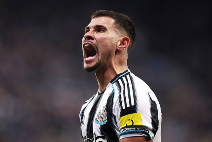 Bruno Guimaraes là mục tiêu chuyển nhượng số một của Arsenal. Ảnh: Getty 