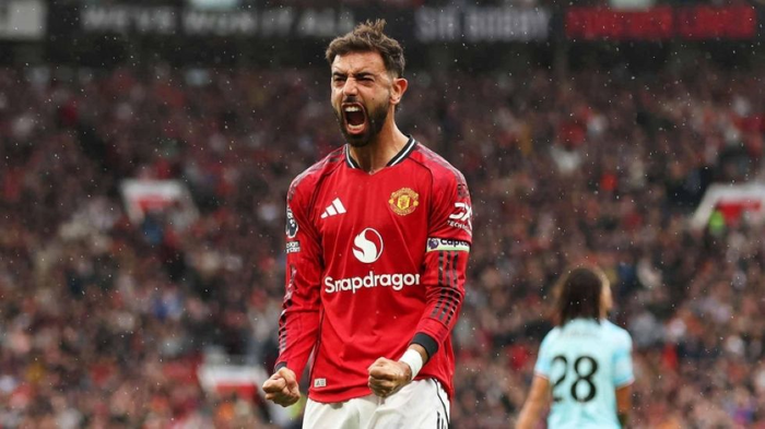 Bruno Fernandes cam kết tương lai với đội chủ sân Old Trafford. Ảnh: Getty 