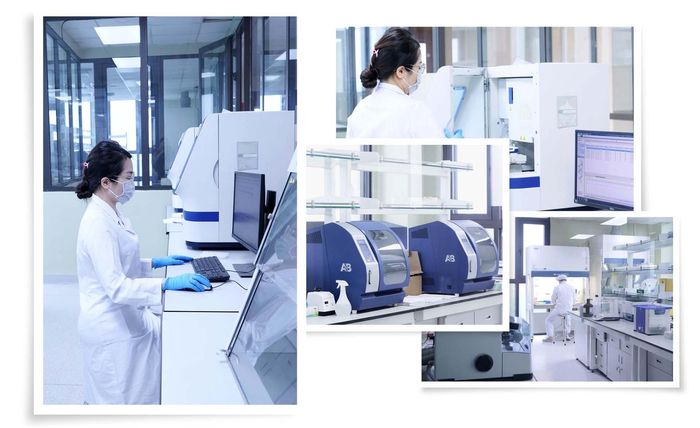 Cán bộ, kỹ thuật viên Khoa Xét nghiệm Sinh học, Viện Pháp y Quân đội thực hiện quy trình giám định ADN hài cốt liệt sĩ.