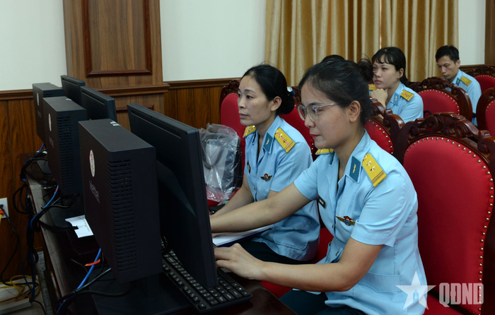  Cán bộ các đơn vị tham gia tập huấn. 