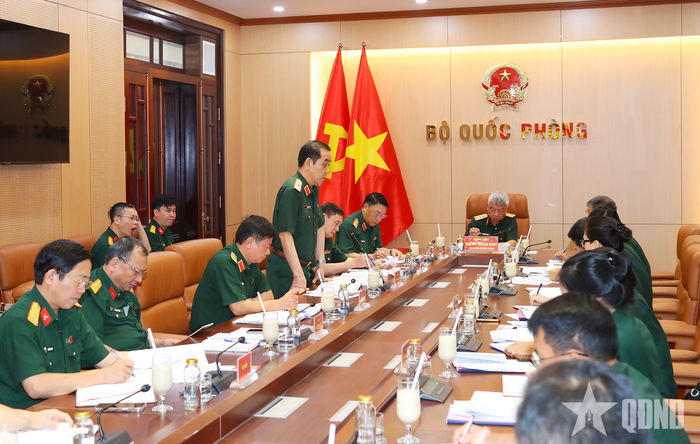 Quang cảnh buổi làm việc. 