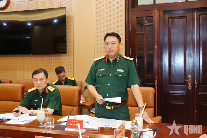 Trung tướng Nguyễn Hồng Lâm, Cục trưởng Cục Tài chính, Bộ Quốc phòng, phát biểu tại buổi làm việc. 