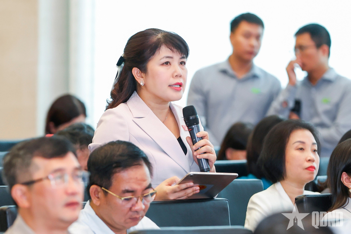 Các ý kiến trao đổi tại diễn đàn.