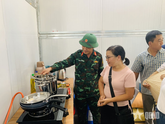 Lắp đặt, kiểm tra các vật chất.