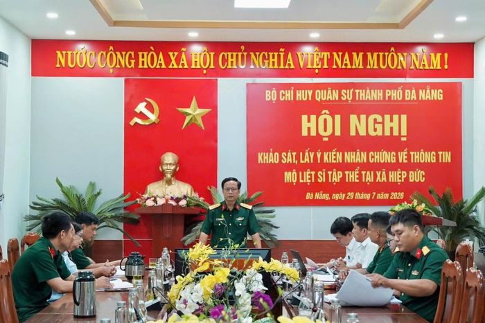 Đại tá Đỗ Nguyên Hoài - Phó Chính ủy Bộ CHQS TP Đà Nẵng kết luận buổi làm việc.