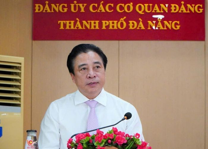 Đồng chí Nguyễn Khắc Toàn phát biểu nhận nhiệm vụ