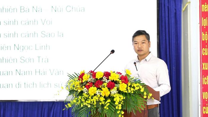 Các đại biểu tham gia phát biểu, góp ý tại tọa đàm.