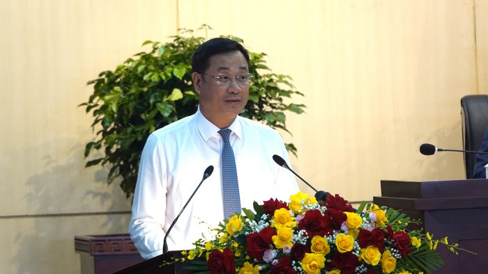 Ông Lê Ngọc Quang, Bí thư Thành ủy Đà Nẵng phát biểu tại kỳ họp. Ảnh: XUÂN QUỲNH