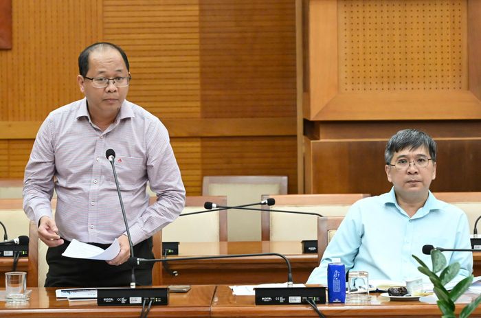  Chánh Văn phòng UBND TPHCM Dương Hồng Thắng phát biểu. Ảnh: VIỆT DŨNG 