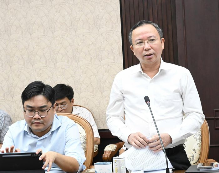  Phó Trưởng Ban Tổ chức Thành ủy TPHCM Đặng Quốc Toàn phát biểu tại hội nghị. Ảnh: VIỆT DŨNG 