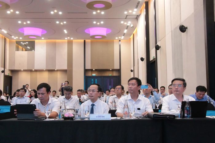 Quang cảnh hội nghị.