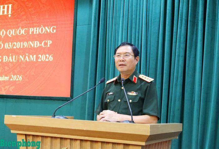 Đại tướng Nguyễn Tân Cương phát biểu tại hội nghị. Ảnh: Hồng Pha