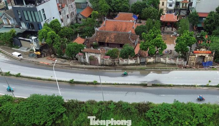 Sau khi được nâng lên cao độ mới, cổng làng sẽ tiếp tục được gia cố, chỉnh trang và phục hồi hoành phi, câu đối, tường gạch. Khi hoàn thành, công trình sẽ đồng bộ với đình Nhật Tảo, góp phần khôi phục không gian văn hóa của làng cổ.