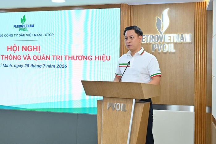 Ông Ngô Ngọc Linh - Phó Chánh Văn phòng giới thiệu về bộ nhận dạng thương hiệu mới