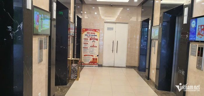 Khu vực thang máy. Ảnh: T.D.