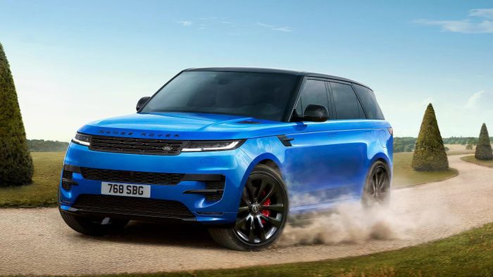 Loạt SUV Jaguar Land Rover bị khách tố lỗi điện, có thể chết máy giữa đường