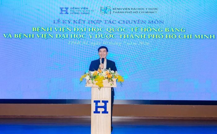 GS.TS.BSCKII. Phạm Văn Lình phát biểu tại lễ ký kết hợp tác chuyên môn.