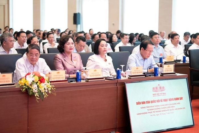 Các đại biểu tham dự Diễn đàn (Ảnh: CTTĐT Quốc hội).